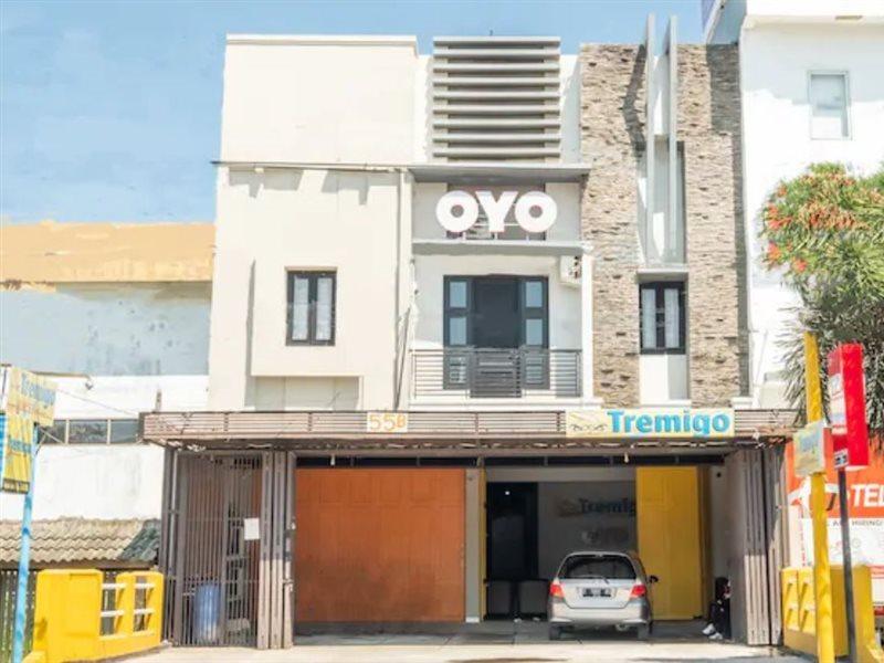 井里汶 Oyo 936特里米戈伊斯兰旅馆酒店 外观 照片
