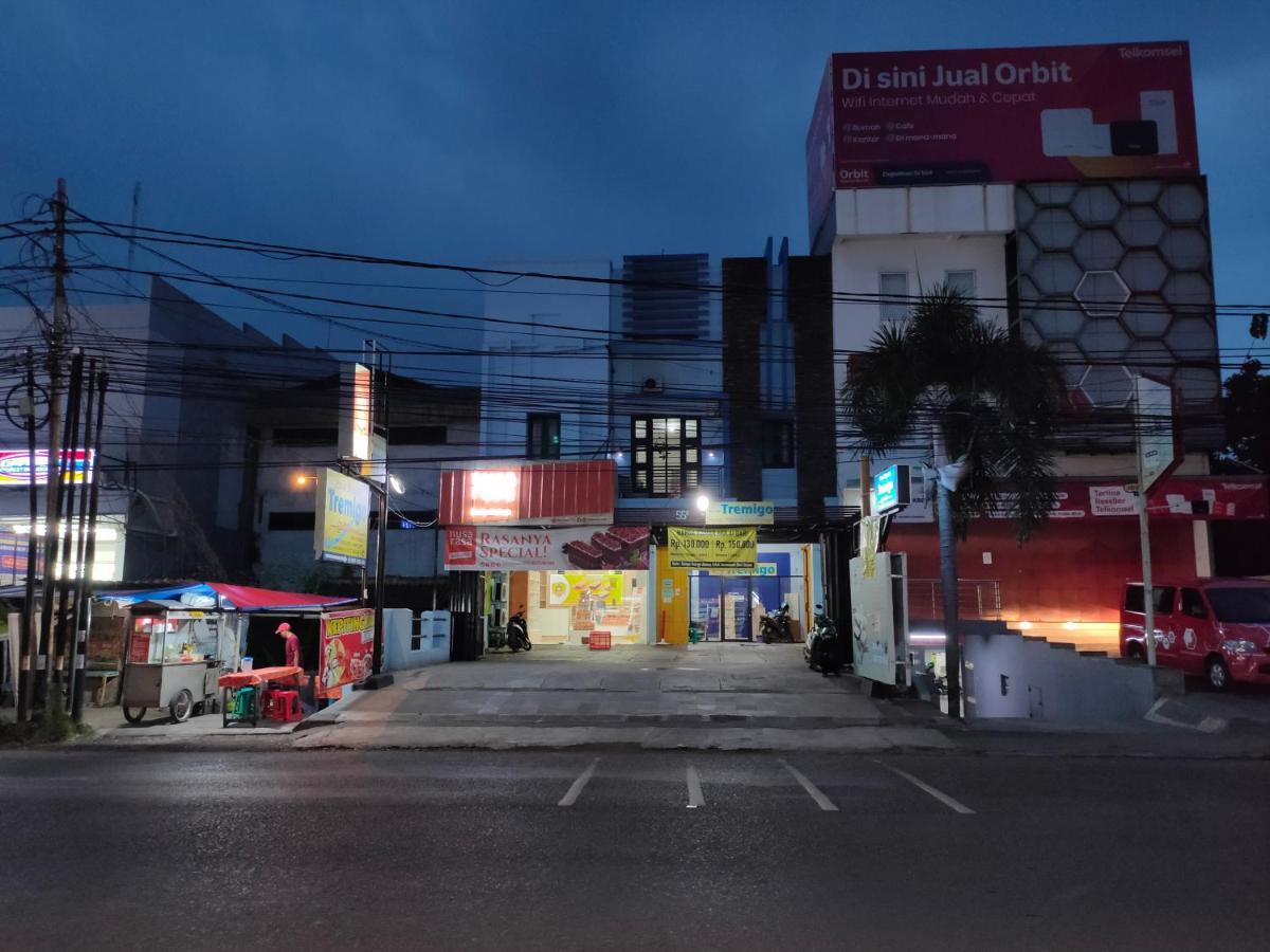 井里汶 Oyo 936特里米戈伊斯兰旅馆酒店 外观 照片